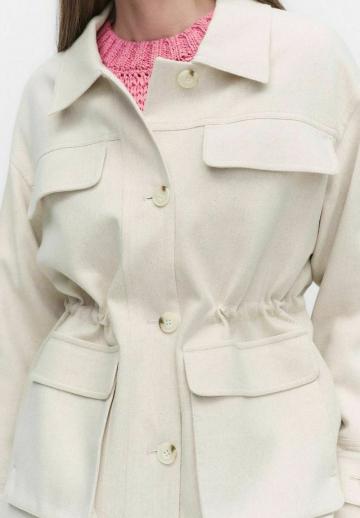 Куртка с накладнымит карманами