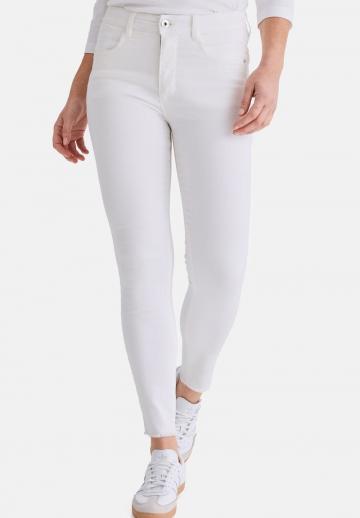 Узкие джинсы