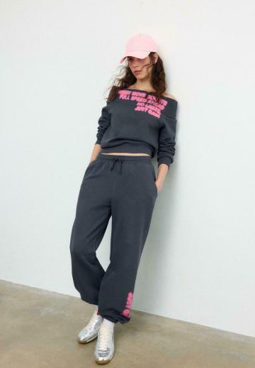 Спортивные штаны