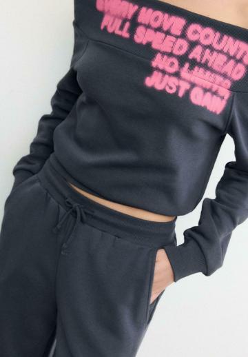 Спортивные штаны