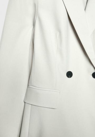 Короткое пальто