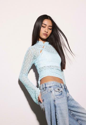 Кружевная блузка