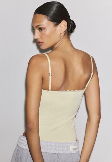 Топ на бретельках