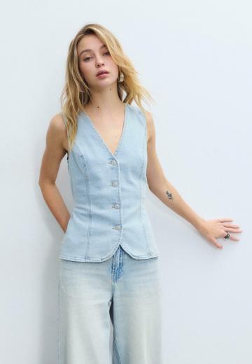 Джинсовый комбинезон