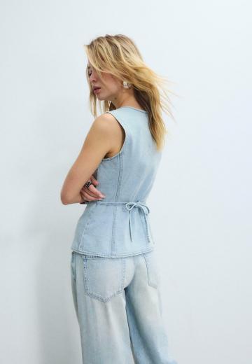 Джинсовый комбинезон