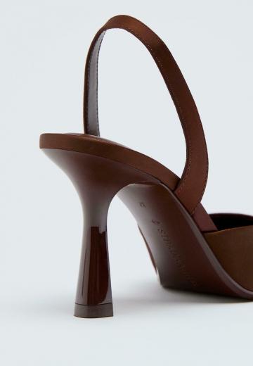 Туфли на высоком каблуке