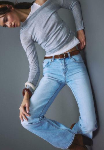 Клешеные брюки