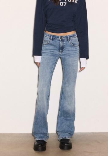 Клешеные брюки