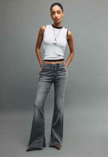 Клешеные джинсы