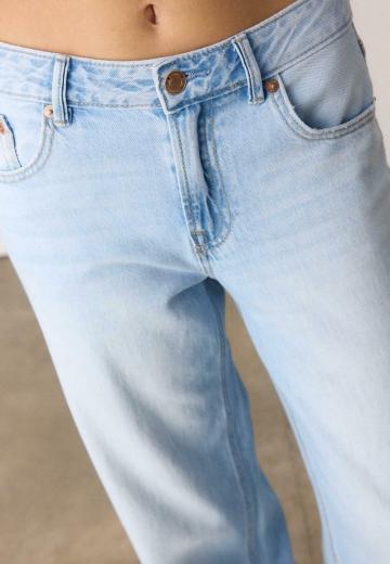 Свободные джинсы