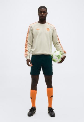 Спортивная кофта