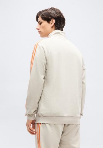 Спортивная кофта