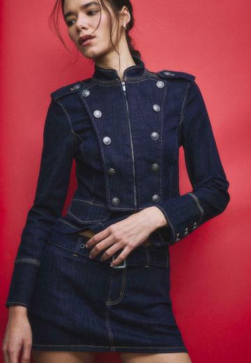 Блейзер с накладными карманами