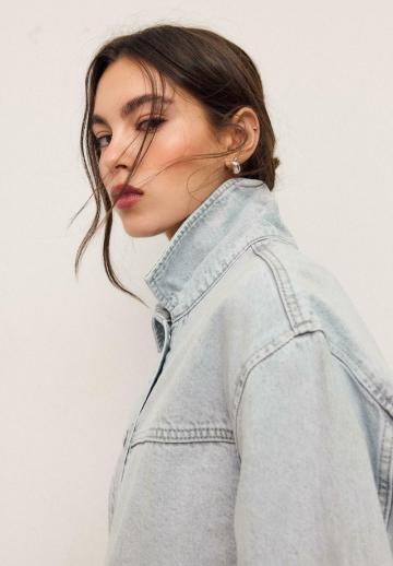 Джинсовая куртка