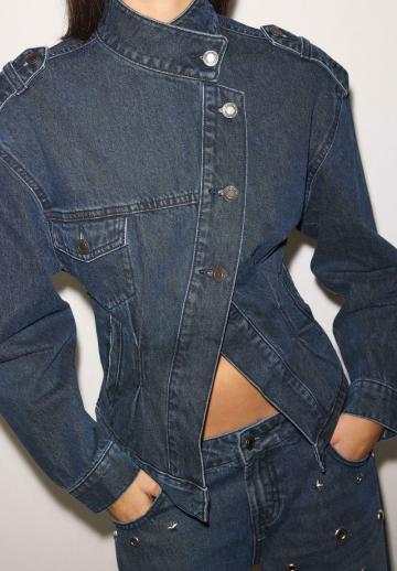 Джинсовая куртка