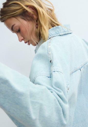 Джинсовая куртка