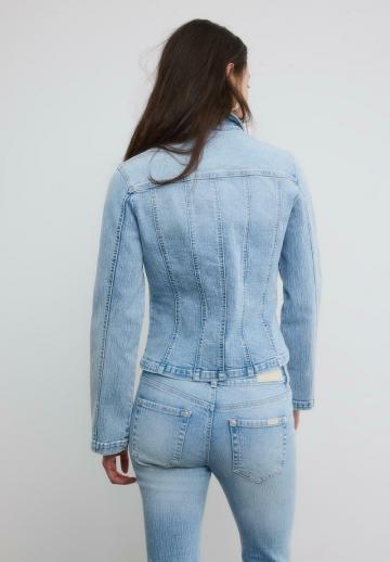 Джинсовая куртка
