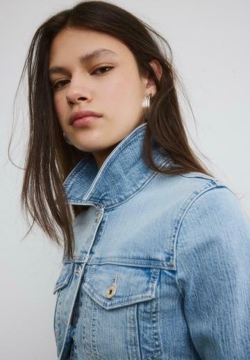 Джинсовая куртка