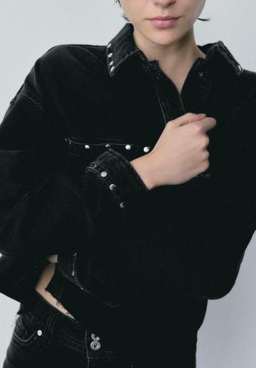 Джинсовая куртка