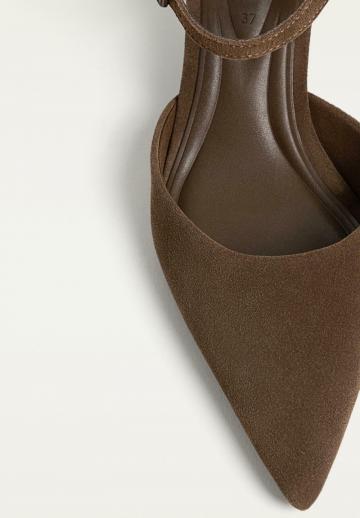 Туфли с ремешком