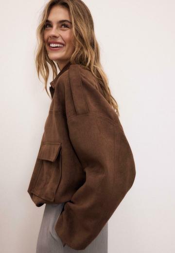 Куртка с накладнымит карманами