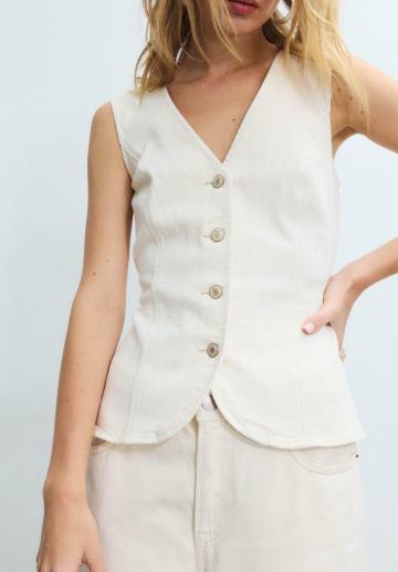 Джинсовая жилетка