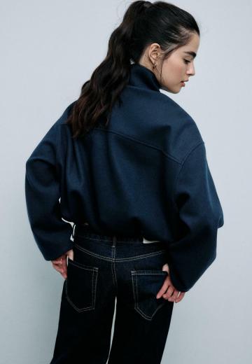 Куртка с накладнымит карманами