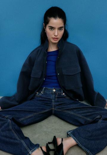 Куртка с накладнымит карманами