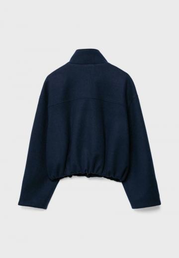 Куртка с накладнымит карманами