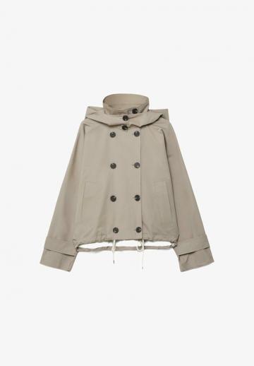 Куртка с накладнымит карманами