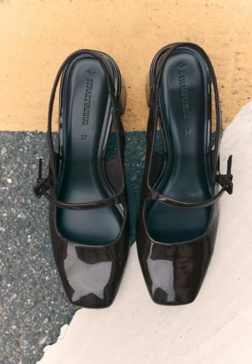 Туфли с высоким носом