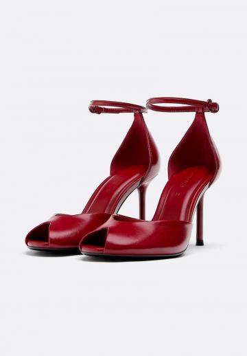 Туфли с открытым носом