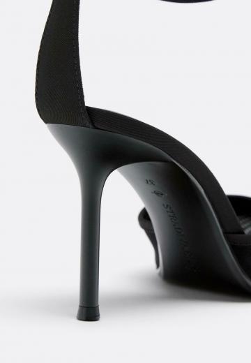 Туфли на высоком каблуке