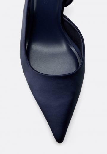 Туфли на высоком каблуке