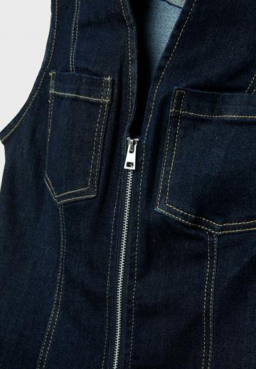 Джинсовый комбинезон