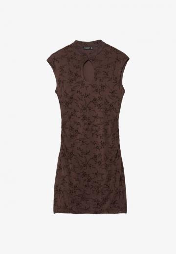 Платье футляр