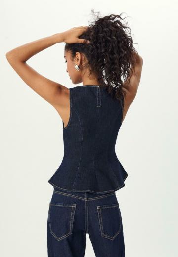 Джинсовый комбинезон