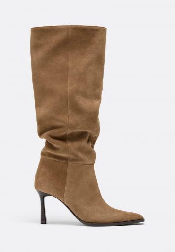 Высокие сапоги