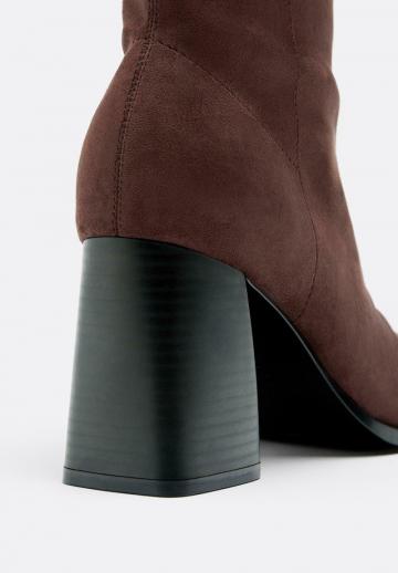 Полусапожки на высоком каблуке