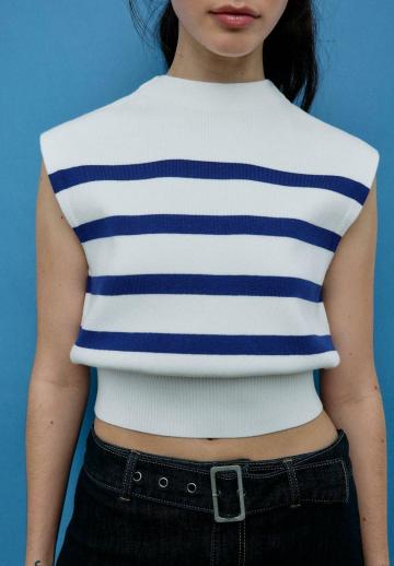 Пуловер без рукавов