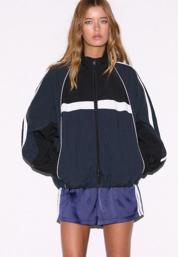 Спортивная куртка