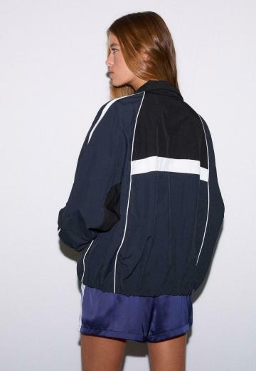 Спортивная куртка