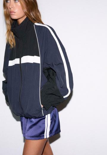 Спортивная куртка