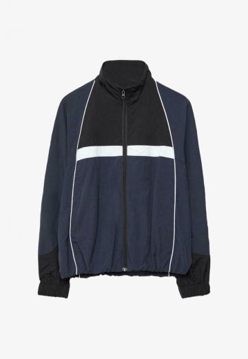 Спортивная куртка