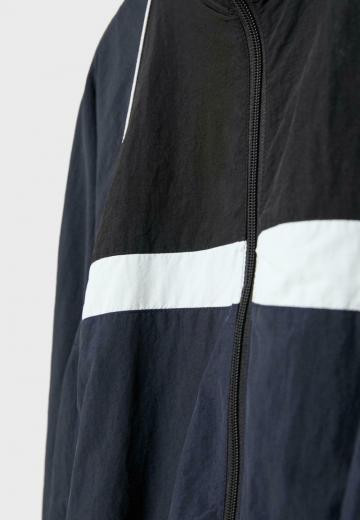 Спортивная куртка