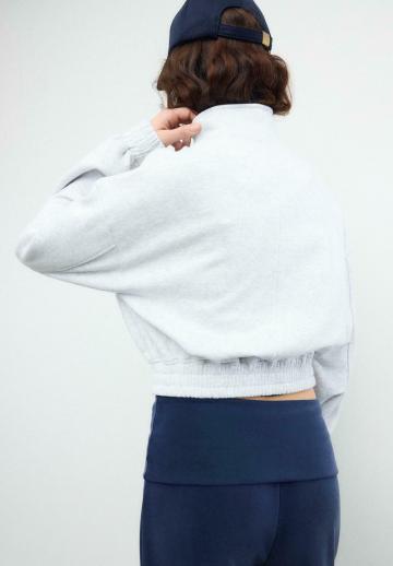 Куртка с накладнымит карманами