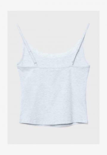 Топ на бретельках