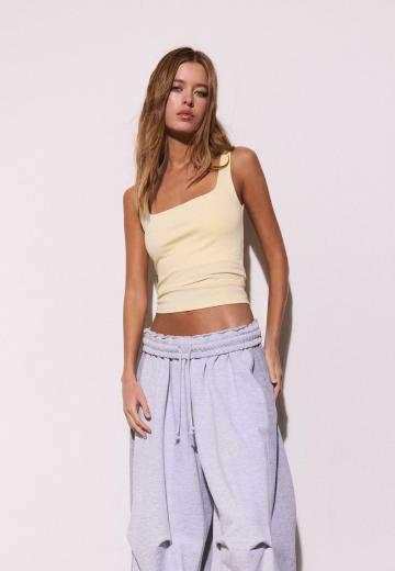 Топ без бретелек