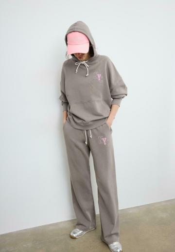 Пуловер с капюшоном