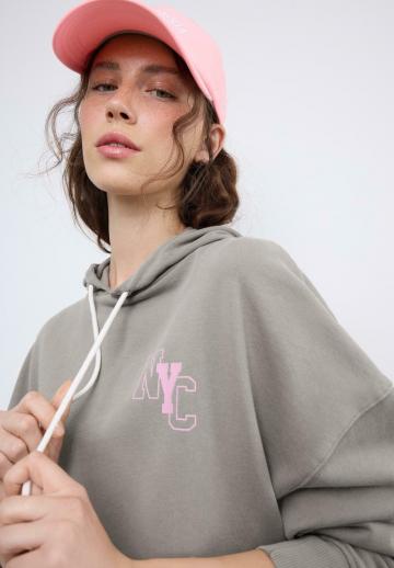 Пуловер с капюшоном